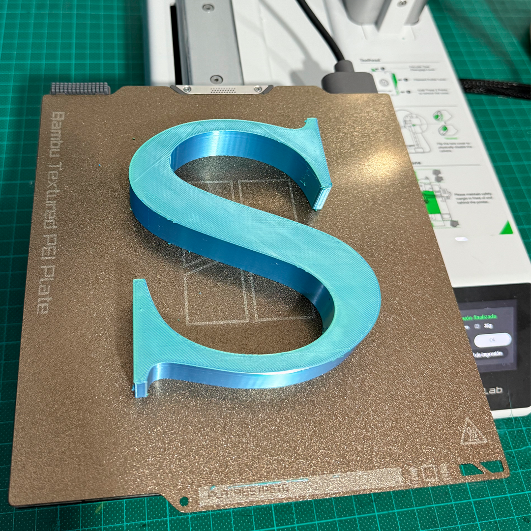 Nombre 3D para mesa - Image 5